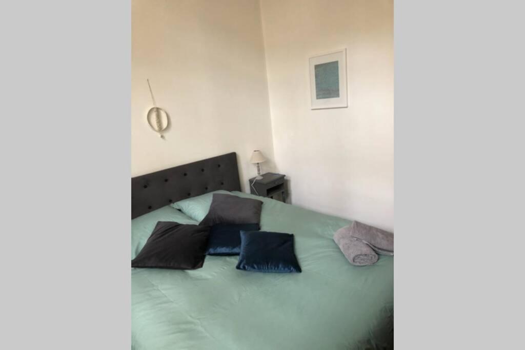 Uzès à pied, Appartement dans cadre d'exception Exterior foto