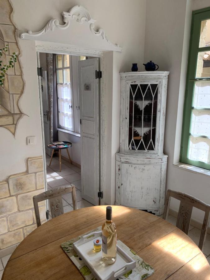 Uzès à pied, Appartement dans cadre d'exception Exterior foto